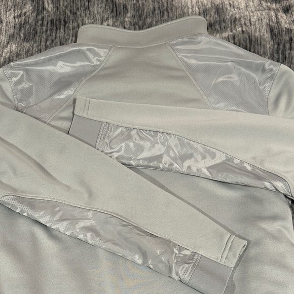 Under Armour Light Gray Quarter-Zip Pullover BNWT - Picture 8 of 9